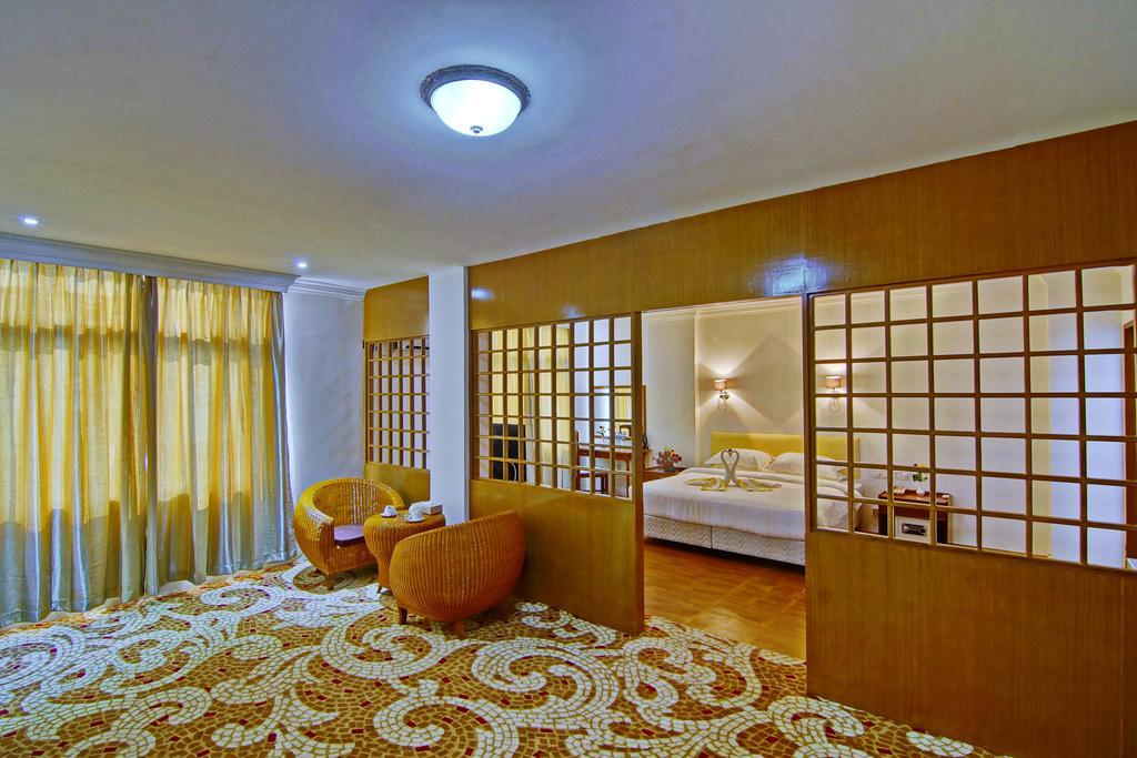 Wilson Hotel Мандалай Экстерьер фото